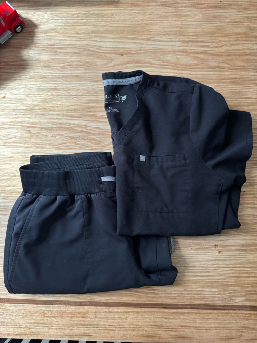 Fabletics Black Women’s Scrub Set